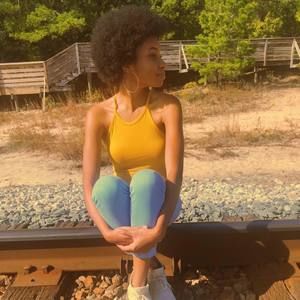 Meet your Posher, Samara